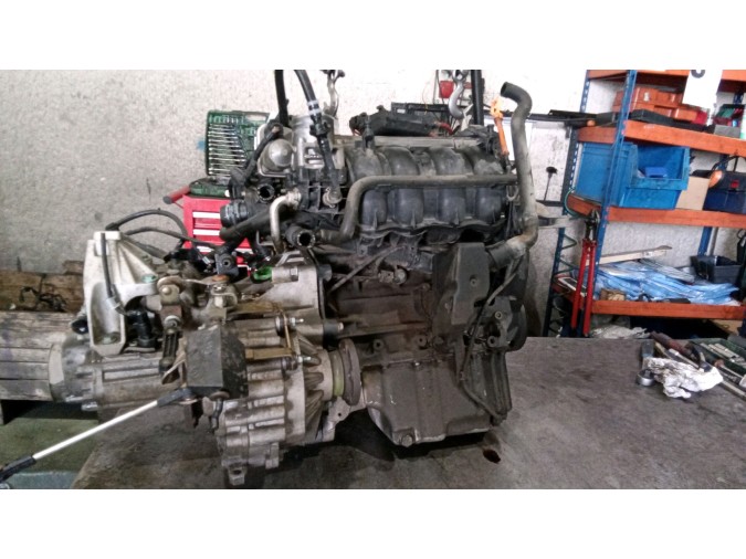 MOTOR CON ACCESORIOS Y CAJA DE CAMBIOS VOLKSWAGEN GOLF 2002