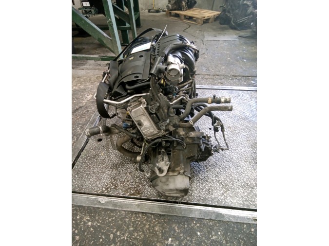 MOTOR CON ACCESORIOS Y CAJA DE CAMBIOS PEUGEOT 206 2004