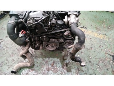 MOTOR CON ACCESORIOS Y CAJA DE CAMBIOS MERCEDES E 220 CDI 2000