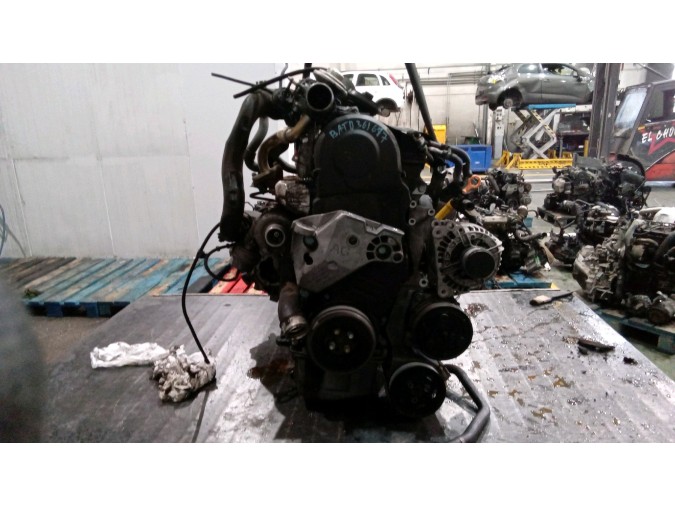 MOTOR CON ACCESORIOS SIN CAJA DE CAMBIOS VOLKSWAGEN BORA 2003