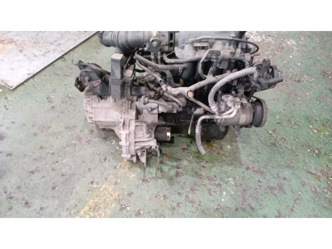 MOTOR CON ACCESORIOS Y CAJA DE CAMBIOS HYUNDAI ACCENT 2001