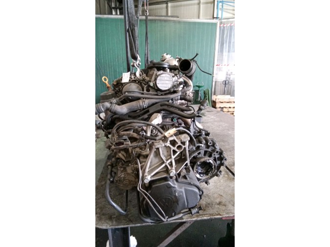 MOTOR CON ACCESORIOS Y CAJA DE CAMBIOS SEAT LEON