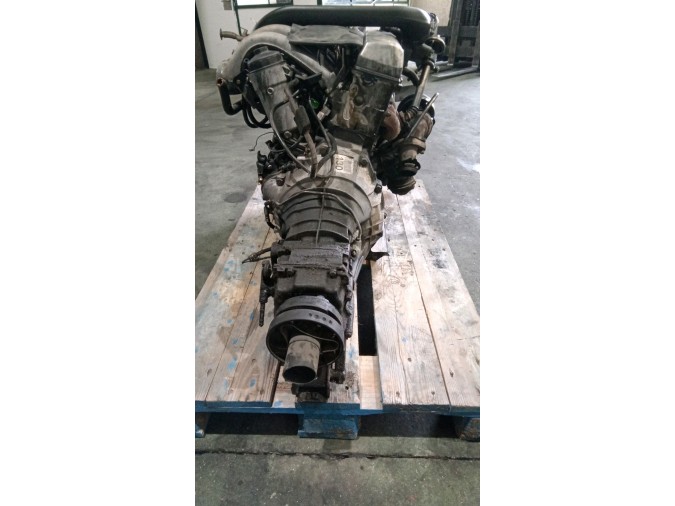MOTOR CON ACCESORIOS Y CAJA DE CAMBIOS MERCEDES E 290 TURBODIESEL