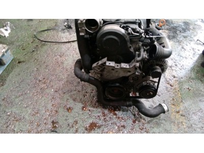 MOTOR CON ACCESORIOS Y CAJA DE CAMBIOS VOLKSWAGEN GOLF 2007