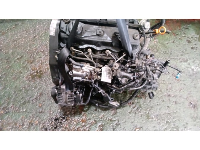 MOTOR CON ACCESORIOS Y CAJA DE CAMBIOS VOLKSWAGEN POLO 2000