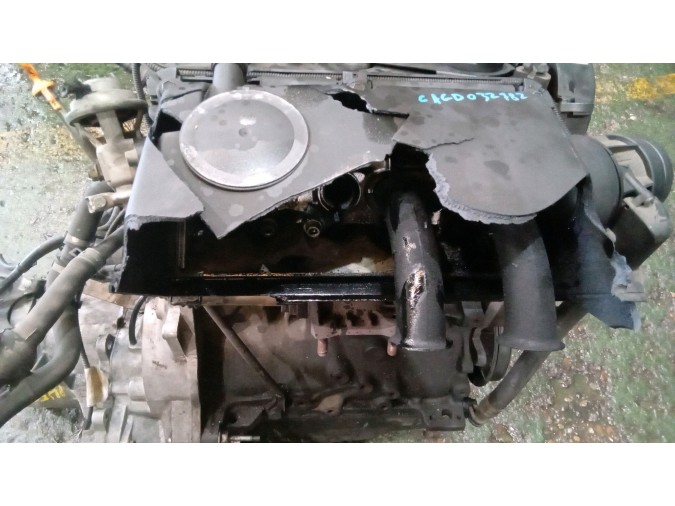 MOTOR CON ACCESORIOS Y CAJA DE CAMBIOS VOLKSWAGEN POLO 2000