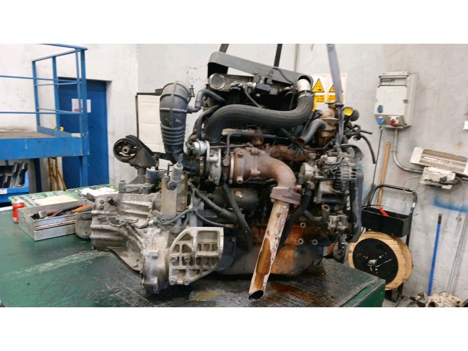 Motor completo KIA CARNIVAL 2005