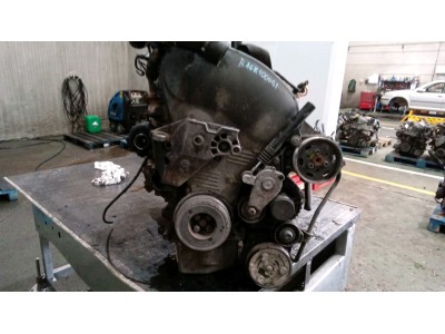 MOTOR CON ACCESORIOS Y CAJA DE CAMBIOS VOLKSWAGEN GOLF