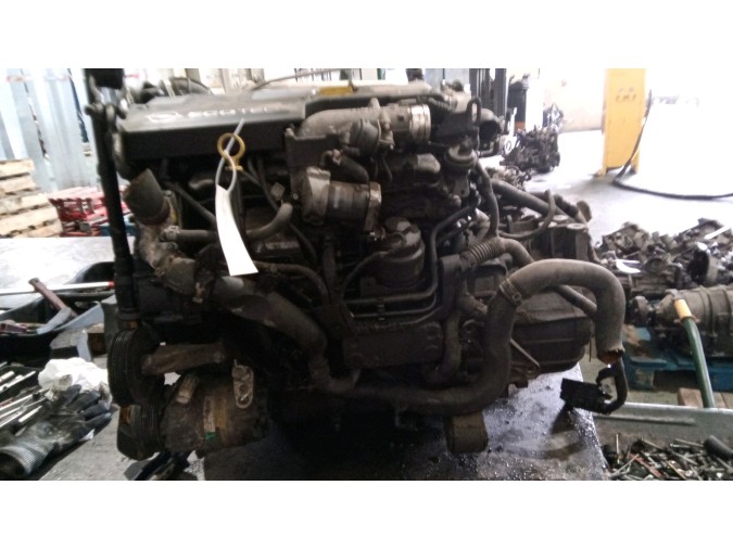 MOTOR CON ACCESORIOS Y CAJA DE CAMBIOS OPEL ZAFIRA 2004