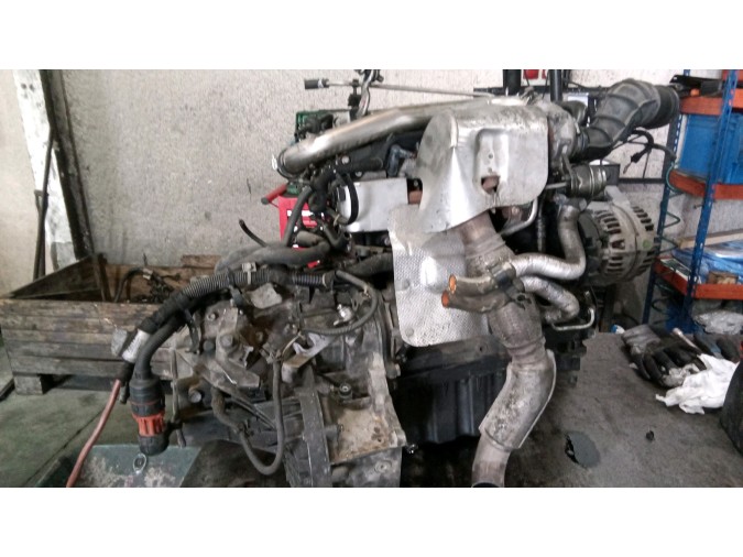 MOTOR CON ACCESORIOS Y CAJA DE CAMBIOS OPEL ZAFIRA 2004