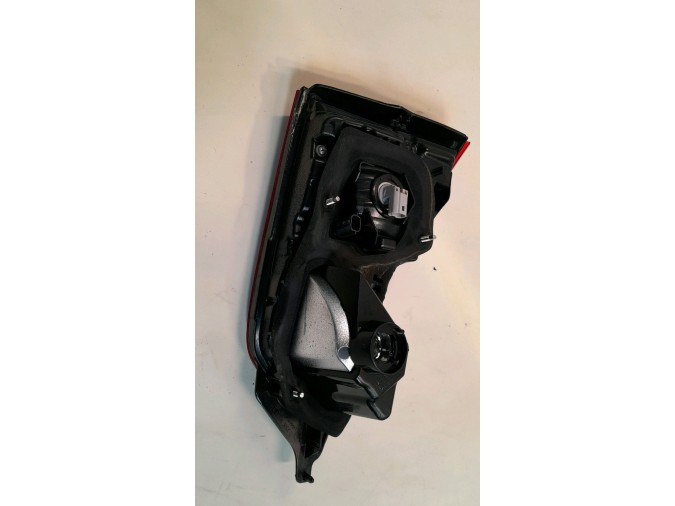 PILOTO  TRASERO DERECHO INTERIOR  NISSAN QASHQAI 2016