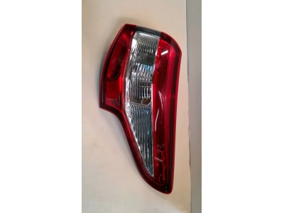 PILOTO TRASERO DERECHO NISSAN QASHQAI 2016