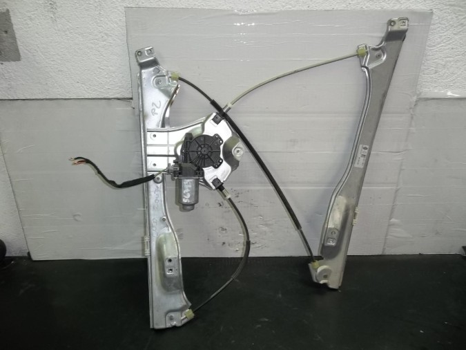 ELEVALUNAS DELANTERO DERECHO RENAULT CLIO 2011