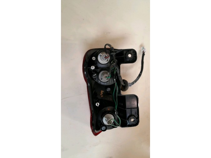 PILOTO TRASERO IZQUIERDO NISSAN NV200 2019