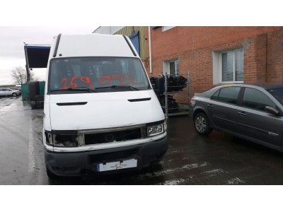 PUERTA DELANTERA DERECHA IVECO 35S11 GNC 2006