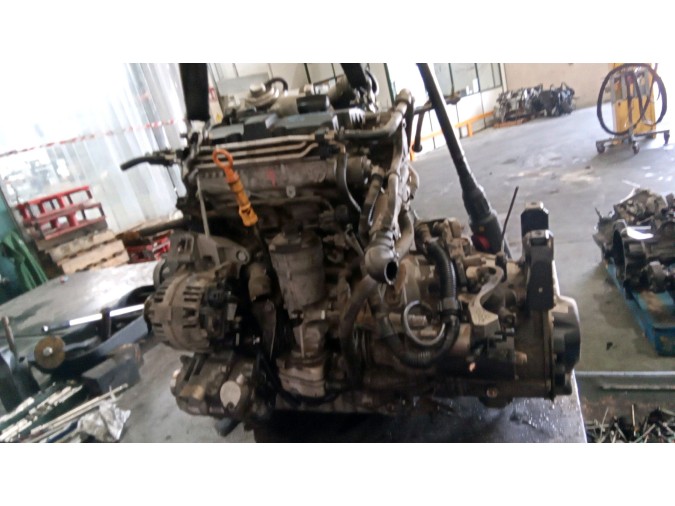 MOTOR CON ACCESORIOS Y CAJA DE CAMBIOS SKODA FABIA 2008