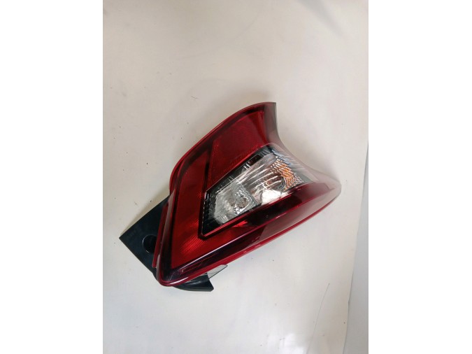 PILOTO TRASERO IZQUIERDO NISSAN MICRA 2019