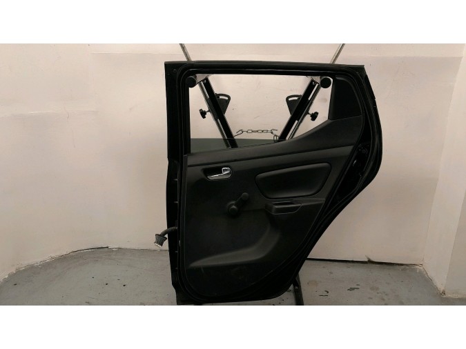 PUERTA TRASERA DERECHA NISSAN MICRA NEGRO 2019