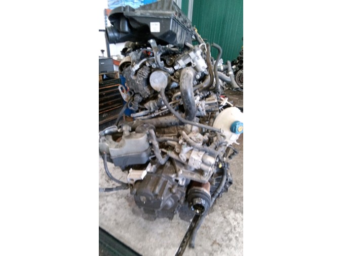 MOTOR CON ACCESORIOS Y CAJA DE CAMBIOS FIAT 500L 2014