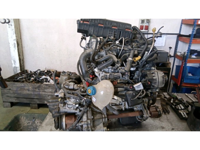 MOTOR CON ACCESORIOS Y CAJA DE CAMBIOS FIAT 500L 2014