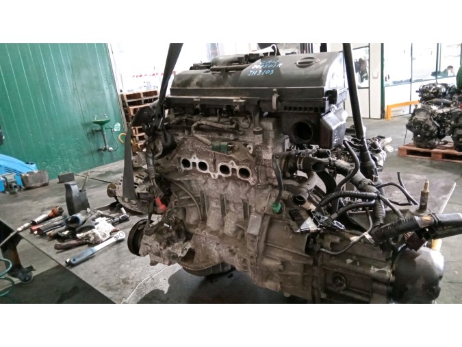 MOTOR CON ACCESORIOS Y CAJA DE CAMBIOS NISSAN MICRA