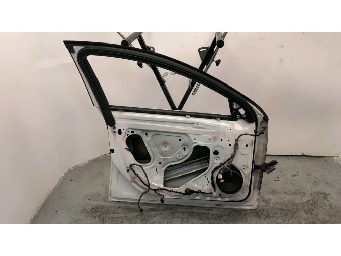 PUERTA DELANTERA IZQUIERDA OPEL INSIGNIA BLANCA 2014