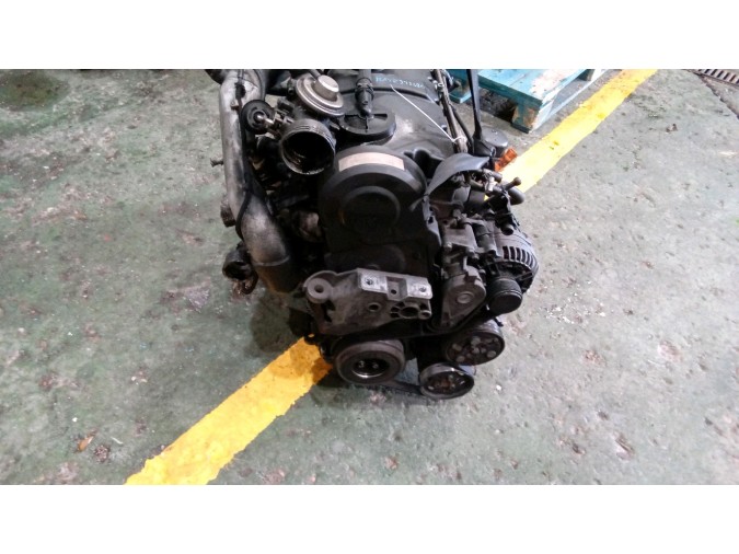 MOTOR CON ACCESORIOS Y CAJA DE CAMBIOS SKODA OCTAVIA