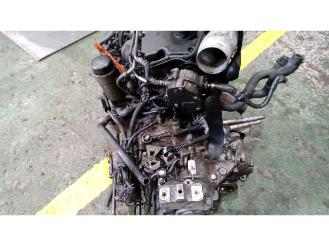 MOTOR CON ACCESORIOS Y CAJA DE CAMBIOS SKODA OCTAVIA