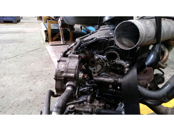 MOTOR CON ACCESORIOS Y CAJA DE CAMBIOS SKODA OCTAVIA