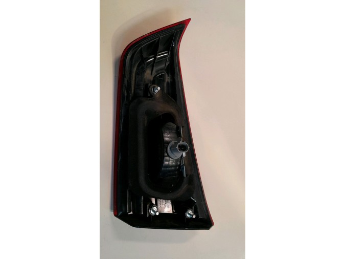 PILOTO TRASERO IZQUIERDO INTERIOR MITSUBISHI ASX 2011
