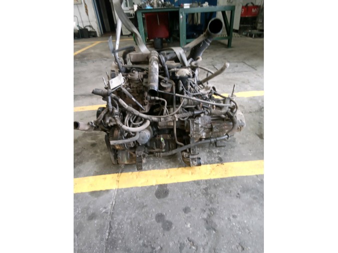 MOTOR CON ACCESORIOS Y CAJA DE CAMBIOS PEUGEOT EXPERT 2000
