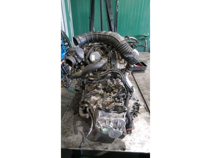 MOTOR CON ACCESORIOS SIN CAJA DE CAMBIOS HYUNDAI I20 2013
