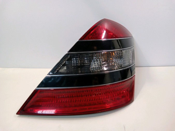 PILOTO TRASERO DERECHO MERCEDES S 320 CDI 2007