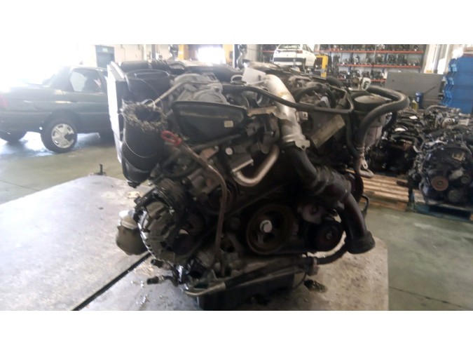 MOTOR CON ACCESORIOS Y CAJA DE CAMBIOS MERCEDES S 320 CDI