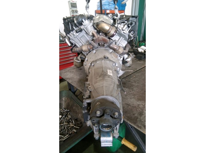 MOTOR CON ACCESORIOS Y CAJA DE CAMBIOS MERCEDES S 320 CDI