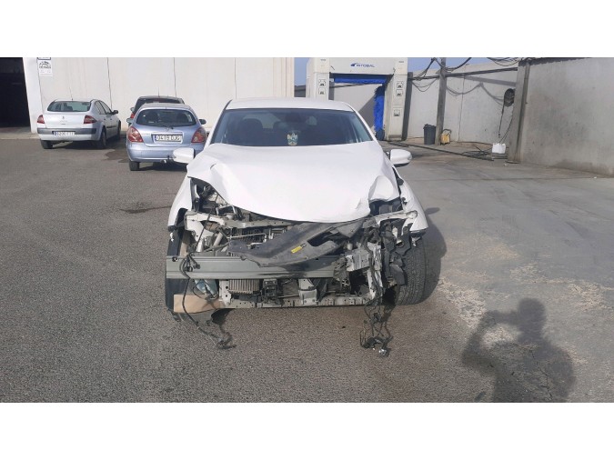 REFUERZO PARAGOLPES TRASERO NISSAN PULSAR 2014