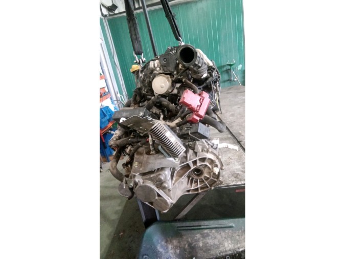 MOTOR CON ACCESORIOS SIN CAJA DE CAMBIOS NISSAN PULSAR