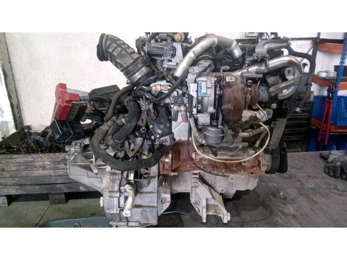 MOTOR CON ACCESORIOS SIN CAJA DE CAMBIOS NISSAN PULSAR