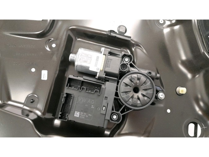ELEVALUNAS DELANTERO DERECHO VOLKSWAGEN PASSAT 2014