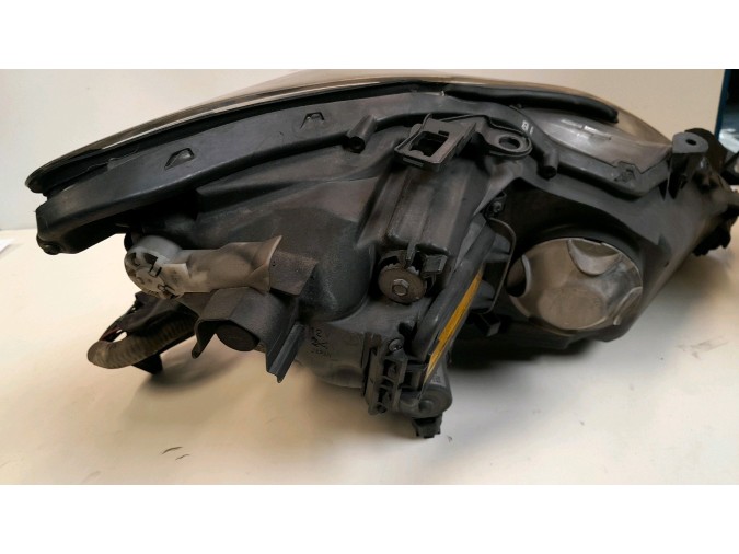 FARO DELANTERO IZQUIERDO LEXUS IS 200D 2011