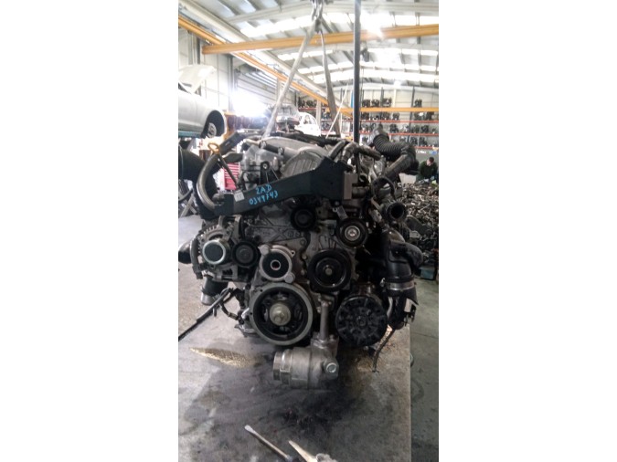 MOTOR CON ACCESORIOS SIN CAJA DE CAMBIOS LEXUS IS 200D
