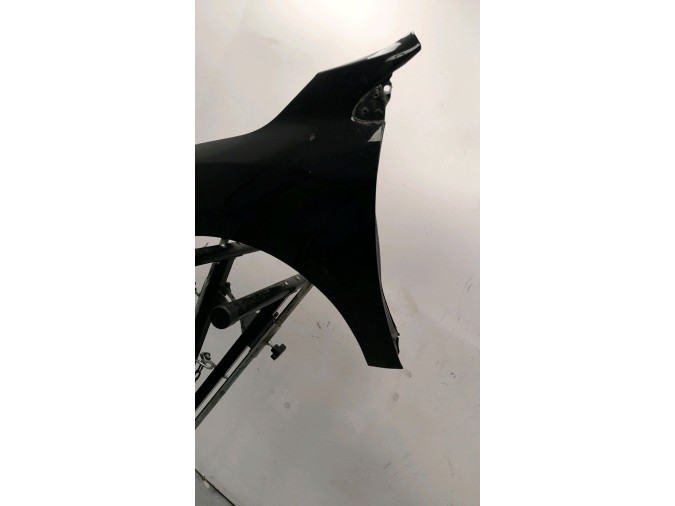 ALETA DELANTERA IZQUIERDA RENAULT MÉGANE NEGRA 2012