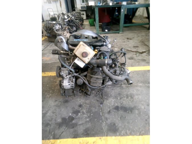 MOTOR CON ACCESORIOS Y CAJA DE CAMBIOS PEUGEOT PART CBESP.P.LAT.DW8 2001