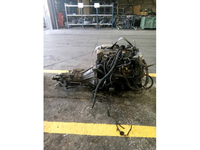 MOTOR CON ACCESORIOS Y CAJA DE CAMBIOS NISSAN SERENA 1994