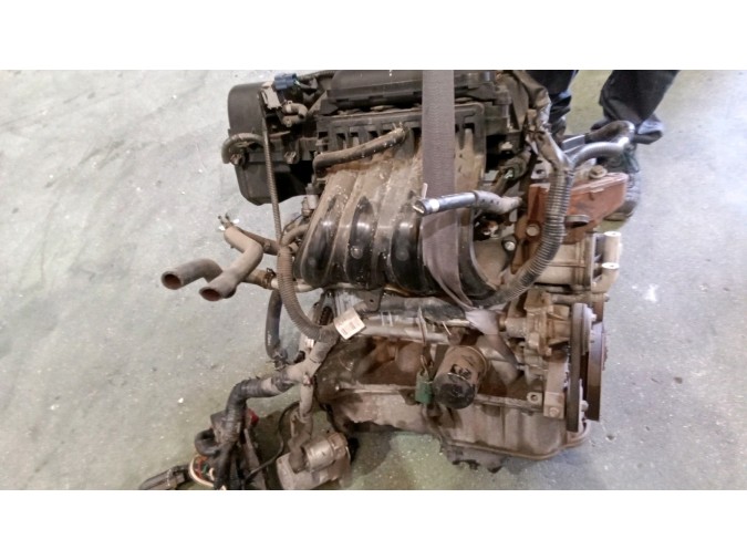 MOTOR CON ACCESORIOS SIN CAJA DE CAMBIOS NISSAN MICRA 2010