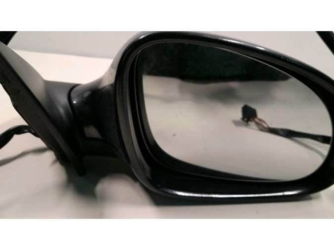 RETROVISOR DERECHO VOLKSWAGEN PASSAT NEGRO 2005