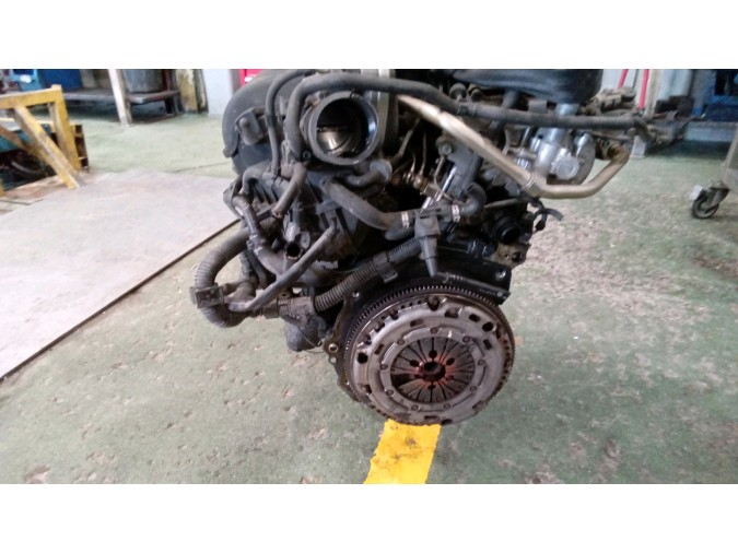 MOTOR CON ACCESORIOS SIN CAJA DE CAMBIOS VOLKSWAGEN PASSAT
