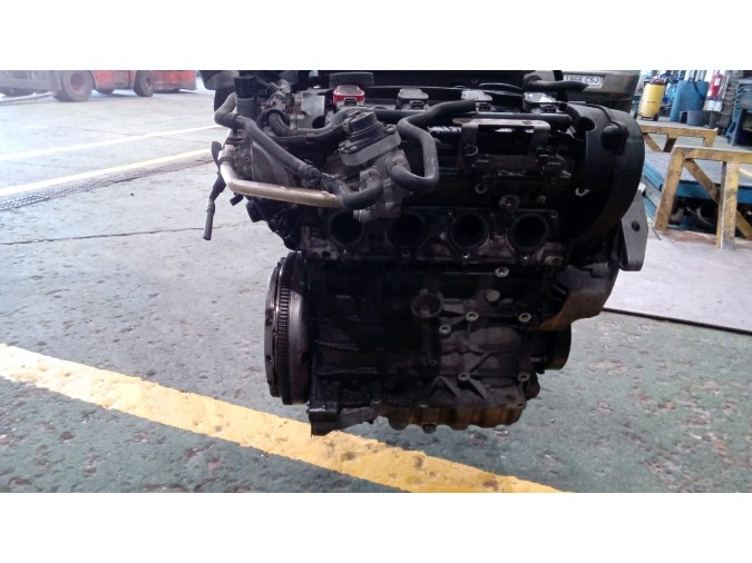 MOTOR CON ACCESORIOS SIN CAJA DE CAMBIOS VOLKSWAGEN PASSAT