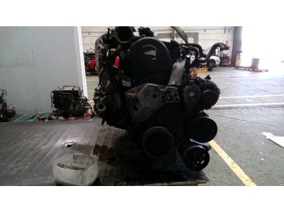 MOTOR CON ACCESORIOS Y CAJA DE CAMBIOS VOLKSWAGEN GOLF 2003