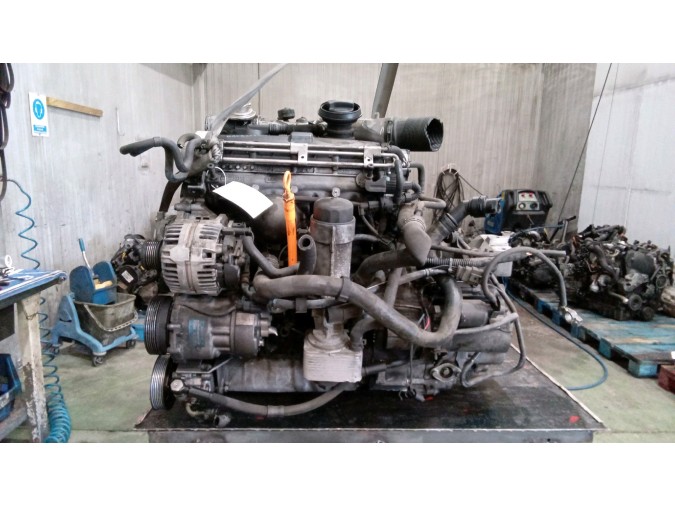 MOTOR CON ACCESORIOS Y CAJA DE CAMBIOS VOLKSWAGEN GOLF 2003